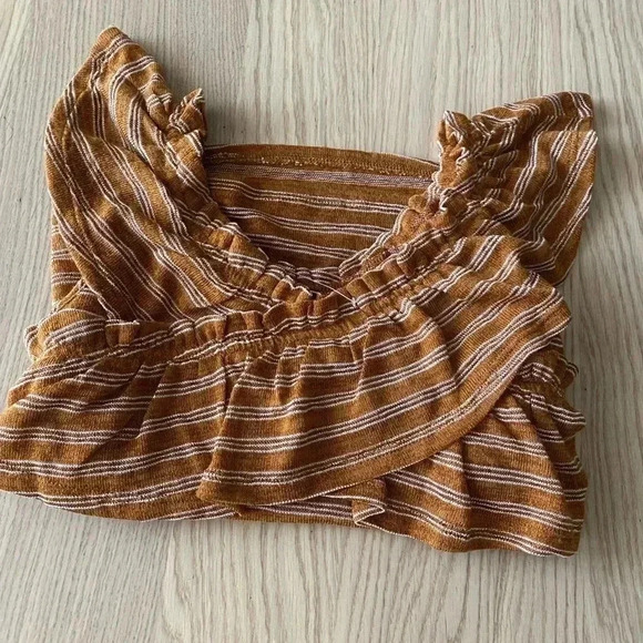 🆕Maurices Stripe Ruffle Off-Shoulder Top XS🆕 - Picture 4 of 8